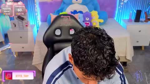 ette online show from March 14, 4:08 am