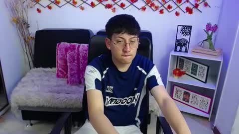 Evan online show from March 22, 11:48 am