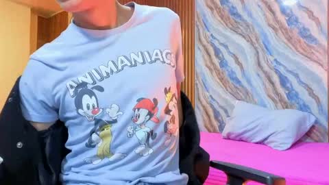 evan_tay online show from May 17, 3:14 am