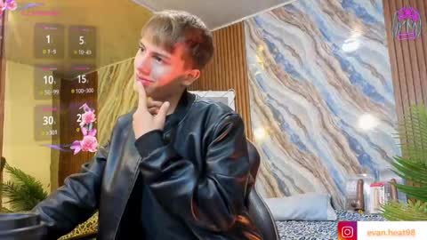 evan_tay online show from May 14, 3:04 am