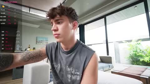 Snapshot of evan_white_ chatting on October 18, 10:20 am evan_white_ online show from October 18, 10:20 am