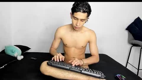 Evans collins24 online show from March 18, 11:41 pm