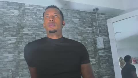 Snapshot of evans_jhones chatting on September 20, 3:17 am EVANS online show from September 20, 3:17 am