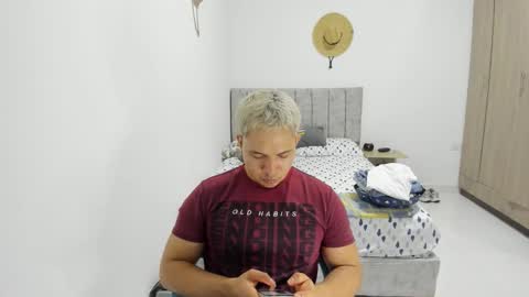Evan online show from May 18, 6:01 pm