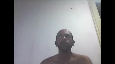 Snapshot of everaldosantos chatting on January 23, 9:18 pm everaldosantos online show from January 23, 9:18 pm