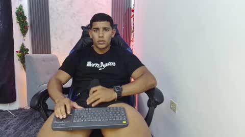 Snapshot of evessinn chatting on September 23, 5:01 pm luis online show from September 23, 5:01 pm