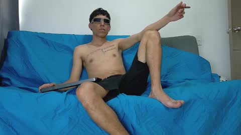 evil_boss1 online show from June 6, 8:04 pm