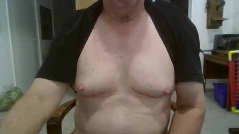 Snapshot of excitacbleguy9 chatting on November 1, 1:15 pm was excitablyguy hacked online show from November 1, 1:15 pm