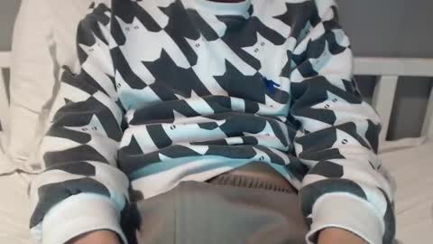 excited222 online show from October 24, 6:26 am