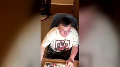 excitedwaffles online show from April 22, 1:01 am