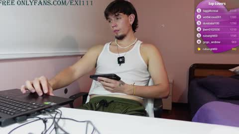 Snapshot of exi111 chatting on December 15, 9:31 pm Exi111 online show from December 15, 9:31 pm