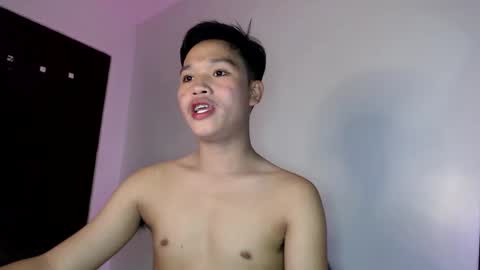 Snapshot of exotichugecock chatting on December 6, 4:38 pm Jan online show from December 6, 4:38 pm