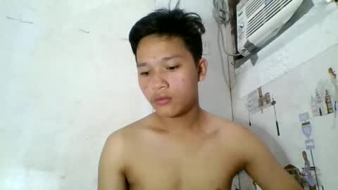Snapshot of exotichugecock chatting on December 24, 1:38 am Jan online show from December 24, 1:38 am