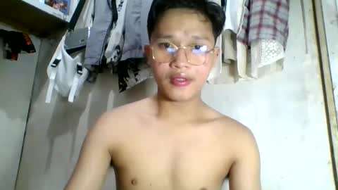 Snapshot of exotichugecock chatting on December 29, 10:45 am Jan online show from December 29, 10:45 am