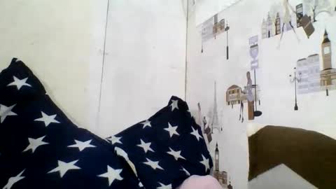 Snapshot of exotichugecock chatting on December 19, 12:45 am Jan online show from December 19, 12:45 am