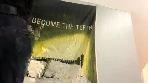 Snapshot of explosive_andyy chatting on October 27, 10:17 am Explosivee andyy online show from October 27, 10:17 am