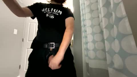 Snapshot of explosive_andyy chatting on October 26, 10:17 am Explosivee andyy online show from October 26, 10:17 am