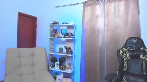 Snapshot of exquisite_gabe chatting on February 18, 7:32 pm GABRIEL online show from February 18, 7:32 pm