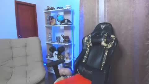Snapshot of exquisite_gabe chatting on February 7, 10:52 pm GABRIEL online show from February 7, 10:52 pm