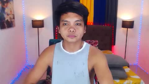 JOHNDAVE online show from March 16, 11:25 am