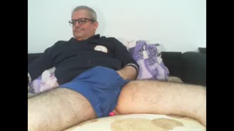 Snapshot of eyes12 chatting on October 28, 7:00 am GEORGE online show from October 28, 7:00 am