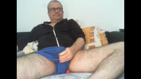 Snapshot of eyes12 chatting on October 23, 11:57 am GEORGE online show from October 23, 11:57 am