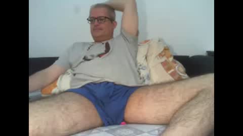 Snapshot of eyes12 chatting on October 2, 2:48 am GEORGE online show from October 2, 2:48 am