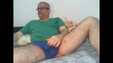 Snapshot of eyes12 chatting on October 19, 9:23 am GEORGE online show from October 19, 9:23 am