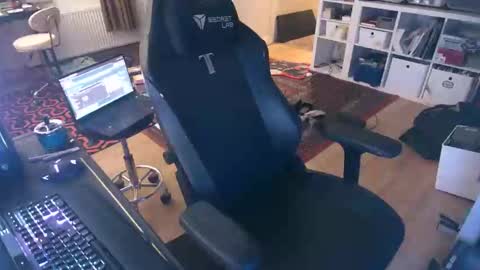 Eytab online show from September 8, 9:03 pm