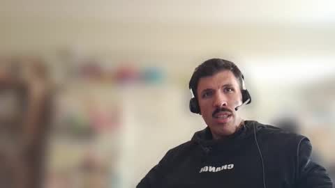 venusah online show from April 23, 6:10 pm