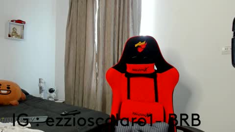 Snapshot of ezzio_scolaro chatting on October 21, 1:47 pm Ezzio Scolaro online show from October 21, 1:47 pm