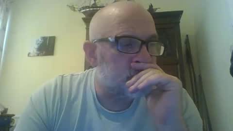 f1zzeek online show from April 28, 2:33 pm