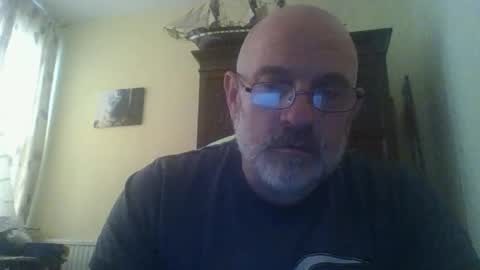f1zzeek online show from May 3, 9:34 am