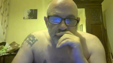 f1zzeek online show from April 27, 10:48 pm