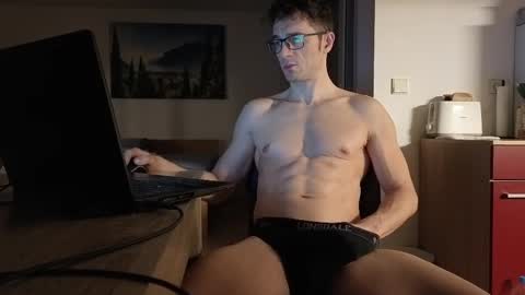 Snapshot of f24570a chatting on February 28, 3:59 am Mick online show from February 28, 3:59 am