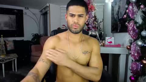 Snapshot of fabilatindick20 chatting on December 6, 7:54 am Fabian online show from December 6, 7:54 am