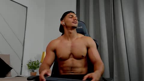 FABIO online show from November 18, 10:45 pm