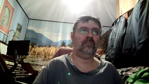 Snapshot of fabius2673 chatting on September 28, 5:27 am Fabius online show from September 28, 5:27 am