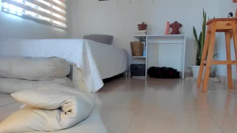 -  A N D E R online show from March 29, 12:27 pm