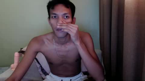Snapshot of fantasy_davidxx chatting on February 8, 4:03 am David online show from February 8, 4:03 am