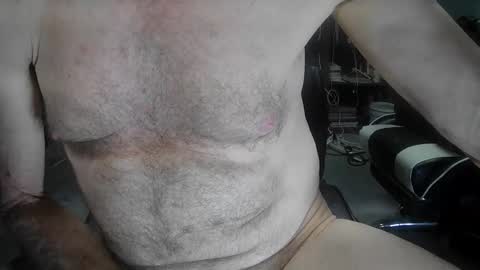 Snapshot of fantasyresort chatting on October 16, 3:25 am fantasyresort online show from October 16, 3:25 am