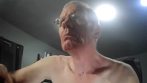 fantasyresort online show from April 26, 3:15 am