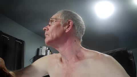 Snapshot of fantasyresort chatting on October 29, 2:58 am fantasyresort online show from October 29, 2:58 am