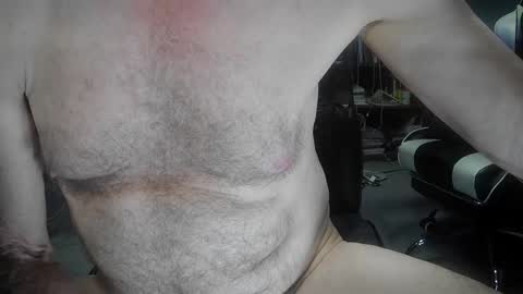 Snapshot of fantasyresort chatting on October 23, 3:43 am fantasyresort online show from October 23, 3:43 am