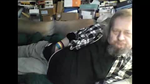 Snapshot of fasteddysex chatting on December 12, 12:38 am HoneyCumJuice4U online show from December 12, 12:38 am