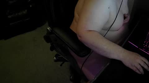 fat_and_lonely online show from September 18, 2:46 am