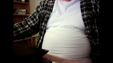 Snapshot of fatbellyitalian chatting on February 25, 10:26 am fatbellyitalian online show from February 25, 10:26 am