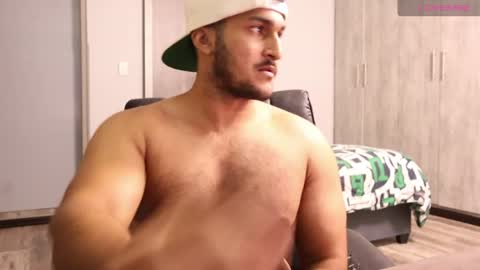 fatherfly001 online show from June 21, 10:04 pm