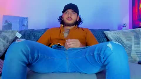 Snapshot of favid95 chatting on October 13, 1:44 am favid95 online show from October 13, 1:44 am