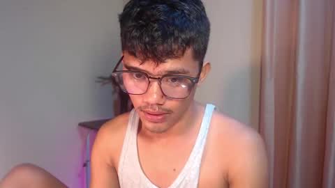 Snapshot of fearless_24 chatting on October 7, 10:58 pm Josh online show from October 7, 10:58 pm